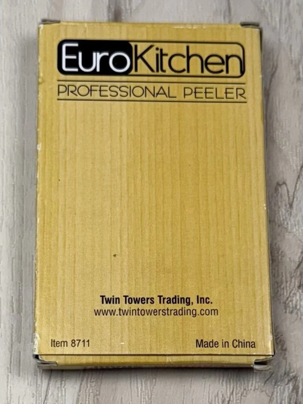 EUROKITCHEN Euro Kitchen Professional Handheld Cheese Vegetable PEELER 8711 NIB
